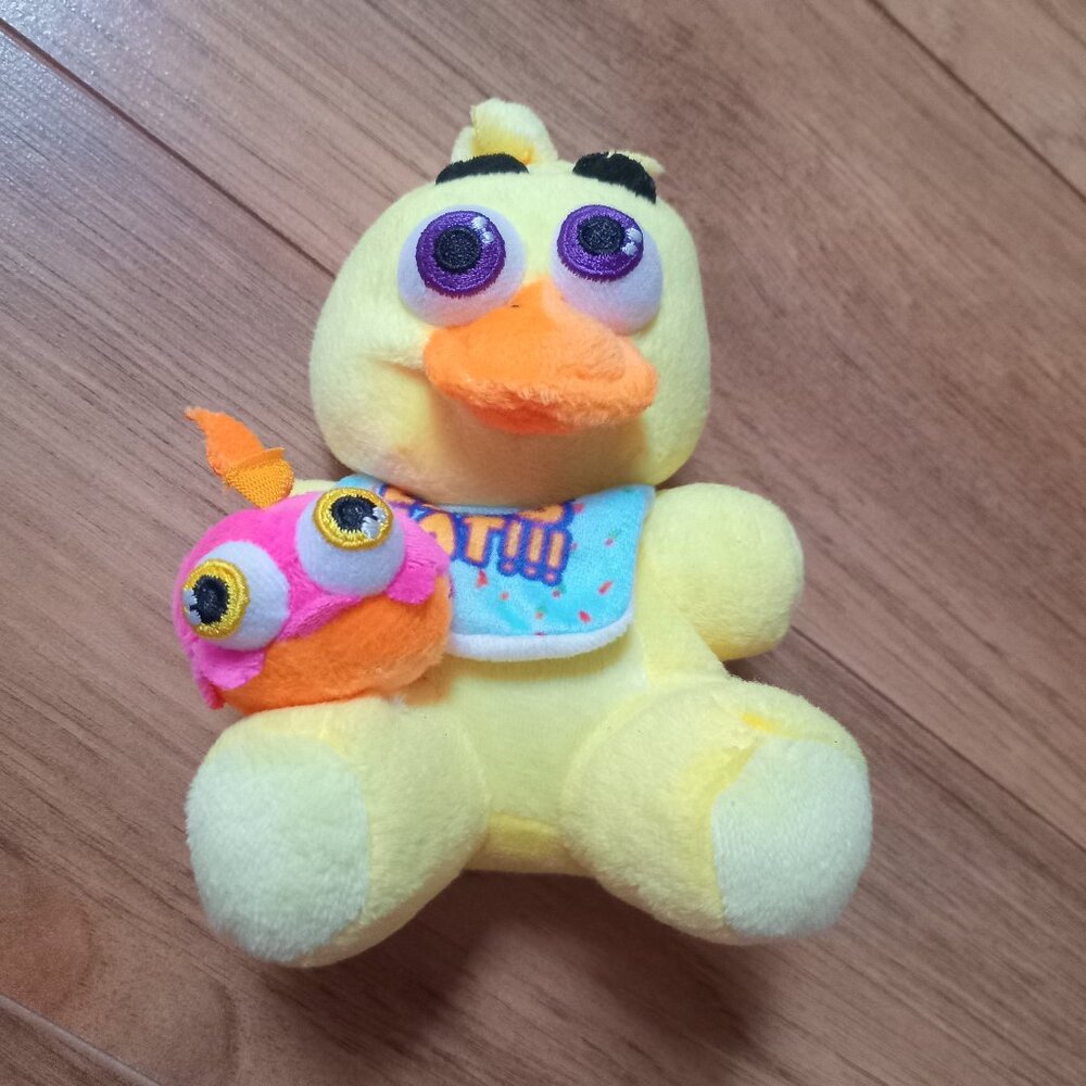 Five Nights At Freddy's Chica Mini Plush